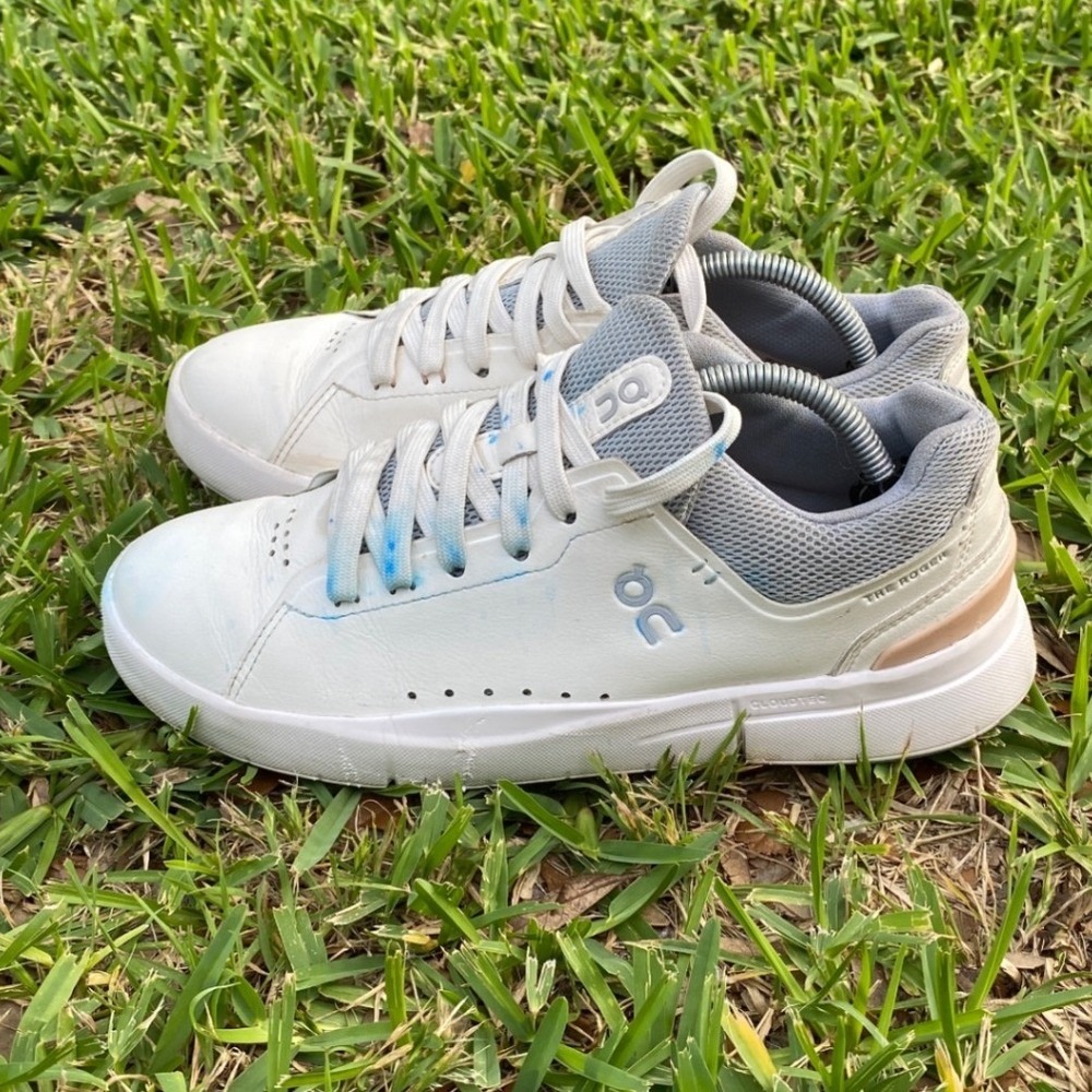 On Cloud THE ROGER Advantage White Rose Sneakers 48.99457 Womens 7